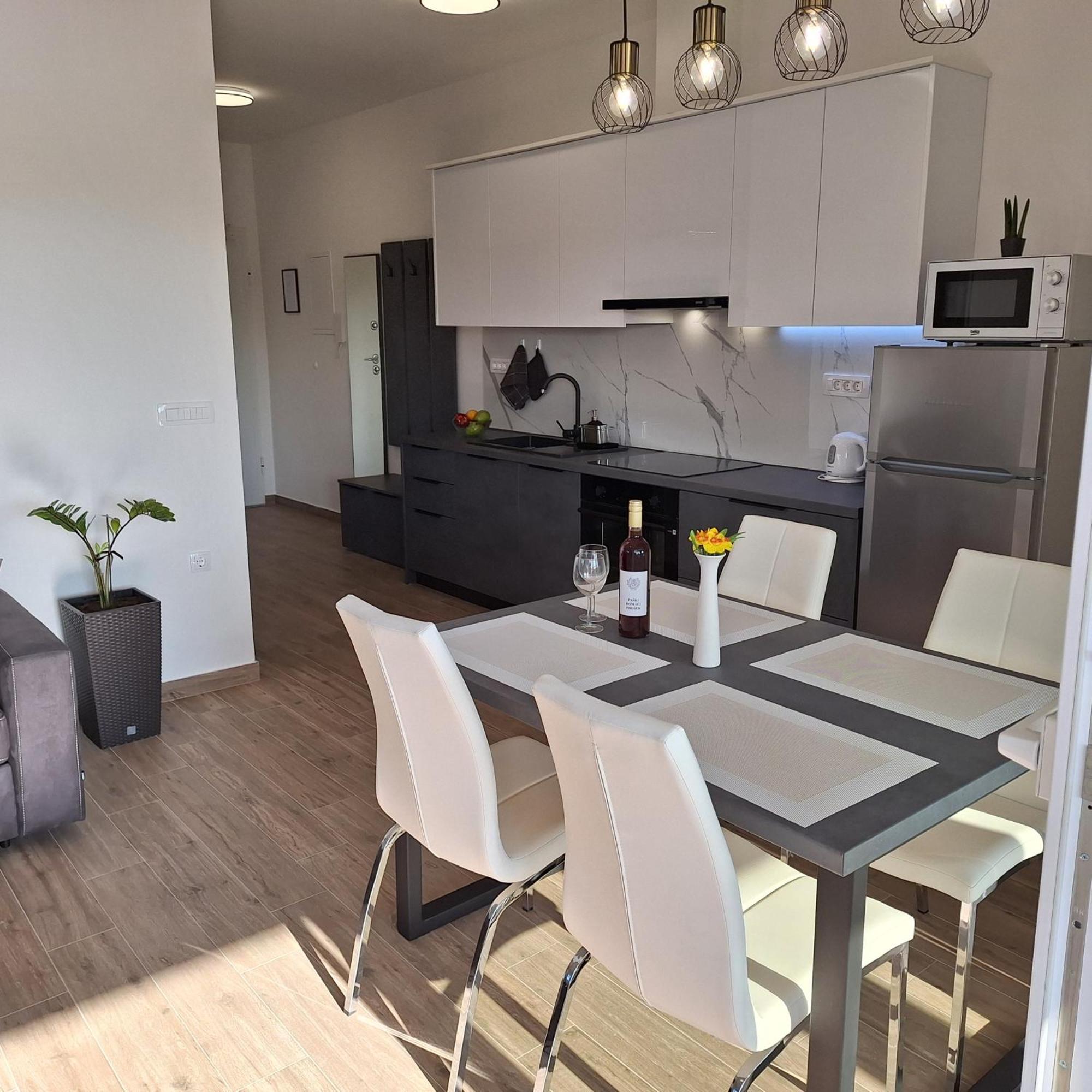 Apartments Elena & Lana Zadar Zewnętrze zdjęcie